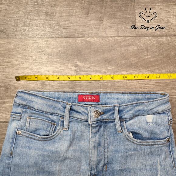 Guess Denim Shorts Size 28 (6) - Picture 3 of 7